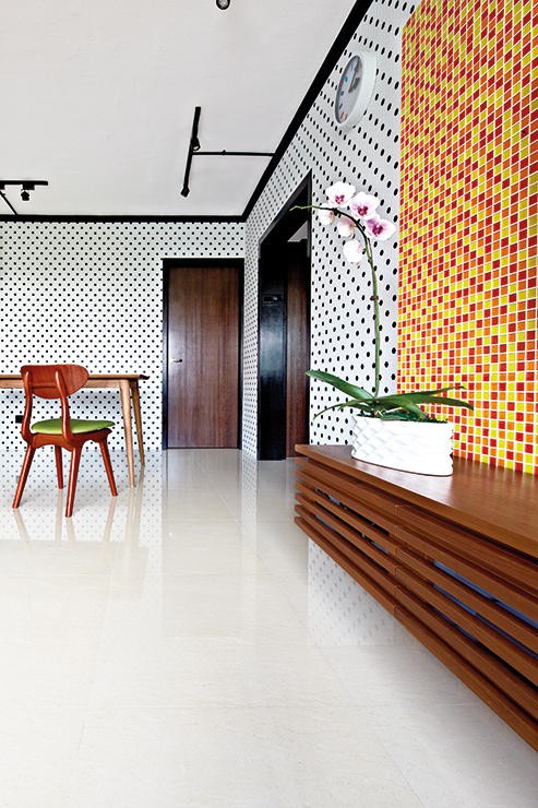 Căn hộ sắc màu với gạch mosaic trong nội thất - Ảnh 2.