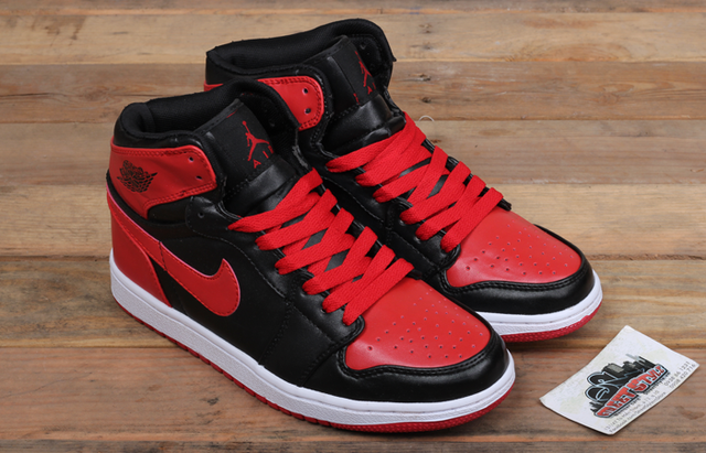 Nike Jordan 1: đôi giày cũ nhưng chưa bao giờ lỗi mốt - Ảnh 1.