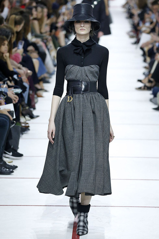 BST Thu – Đông 2019 của Dior: Hoài cổ nhưng khác biệt - Ảnh 15.