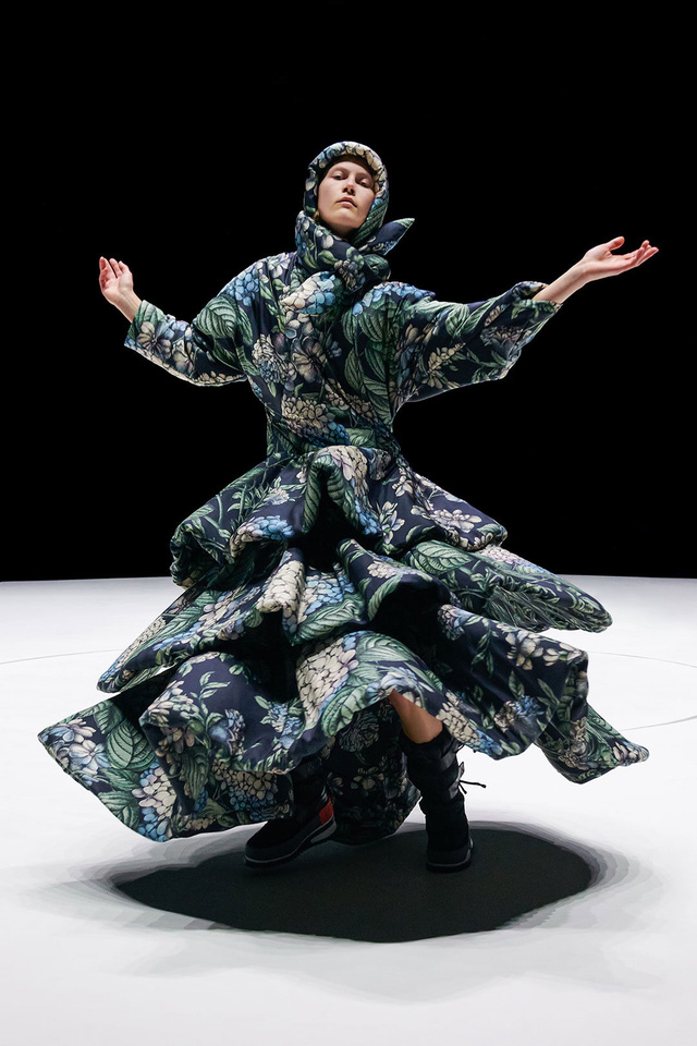 BST Thu &ndash; Đ&ocirc;ng 2021 của Kenzo: sự tự do đầy m&agrave;u sắc - Ảnh 4.