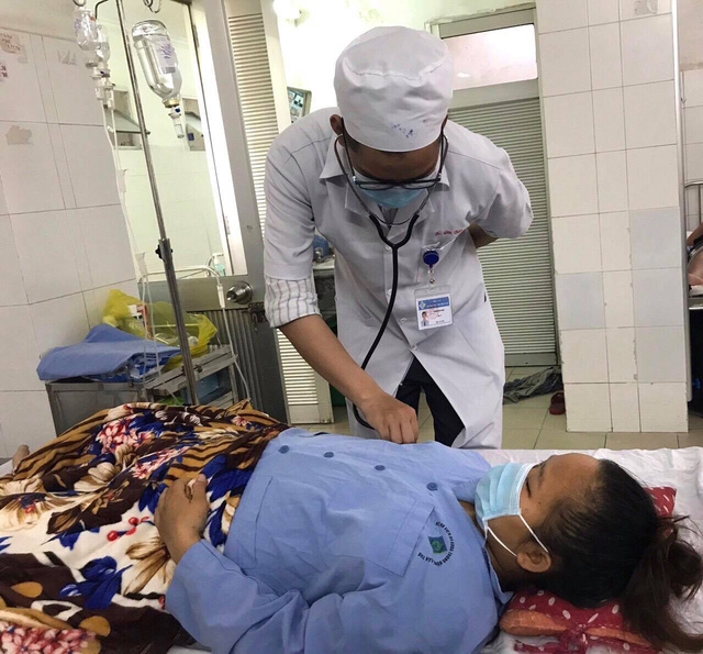 Phối hợp hai bệnh viện cứu sống mẹ con sản phụ viêm tụy cấp - Ảnh 1.