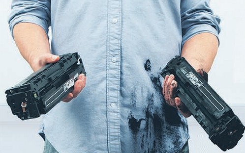 Mực in giả thường cho ra những bản in màu sắc nhợt nhạt, thiếu chi tiết,
 chất lượng không đồng nhất hay thậm chí bị nhoè do mực in bị rò rỉ.