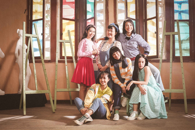 Dàn mỹ nhân hai thế hệ hội tụ trong phim mới của Nguyễn Quang Dũng - Ảnh 1.