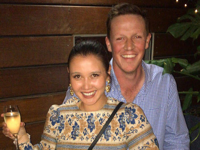 Hành trình chọn váy cưới của một cô dâu người Úc - Ảnh 1.