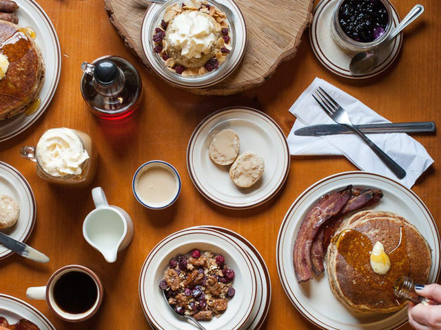 Ghé thăm một trang trại ở Canada để nếm thử xi-rô phong - Ảnh 1.