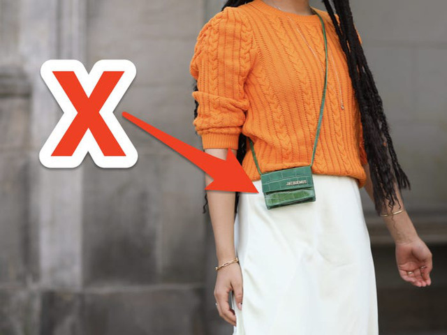 12 món đồ trong tủ quần áo năm 2020 bạn nên loại bỏ - Ảnh 1.