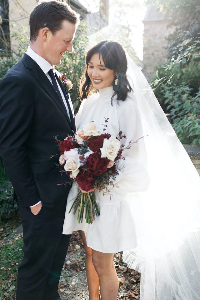 Hành trình chọn váy cưới của một cô dâu người Úc - Ảnh 19.