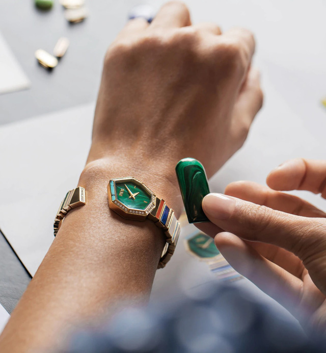 BST Gem Dior: đ&aacute; qu&yacute;, h&igrave;nh học v&agrave; bất quy tắc - Ảnh 2.