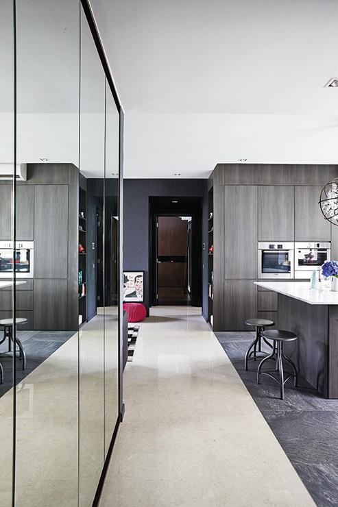 Màu đen cho mảng tường nội thất: có nên không? - Ảnh 4.