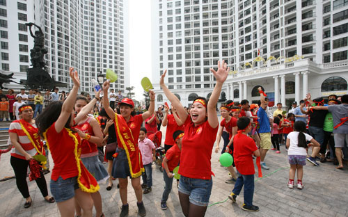 Vinhomes luôn quan tâm đến việc gắn kết cộng đồng dân cư khi xây dựng nhiều tiện ích tập trung ngay tại khu đô thị, tạo nên thành phố thu nhỏ, khép kín và thịnh vượng.