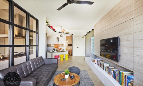 Vách kính trong căn hộ sắc màu