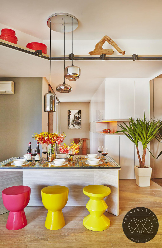 Vách kính trong căn hộ sắc màu - Ảnh 6.