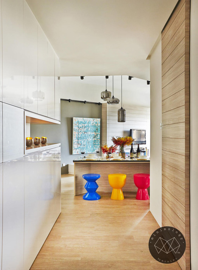 Vách kính trong căn hộ sắc màu - Ảnh 7.