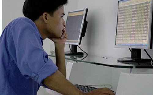 Trường hợp các thông tin được công bố có sự sai lệch phải xác nhận và điều chỉnh 
thông tin thay đổi hoặc đính chính thông tin đó trong thời hạn 24 giờ. 