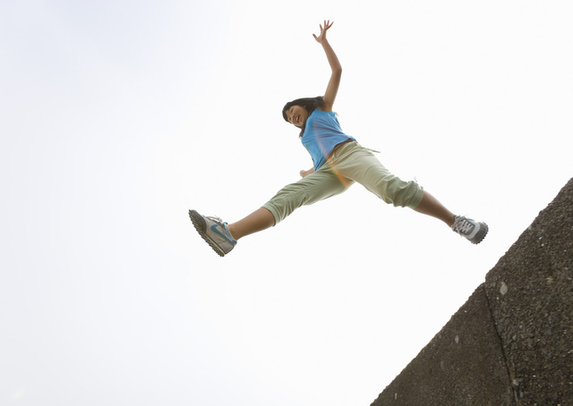 Một số nguyên nhân dẫn đến dậy thì sớm ở trẻ - Ảnh 3.