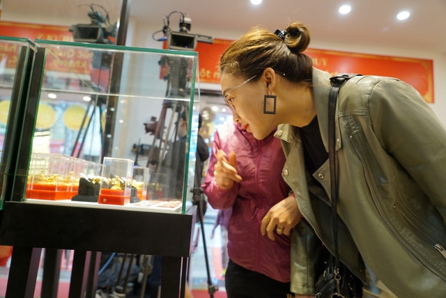 Ngày vía Thần Tài: heo vàng đắt khách - Ảnh 8.