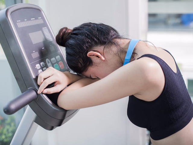 9 dấu hiệu cho thấy việc tập luyện của bạn đang thực sự gây hại - Ảnh 2.