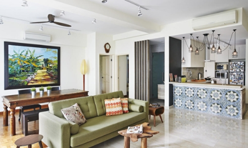 Căn hộ kết hợp giữa gỗ mộc và đồ nội thất sắc màu