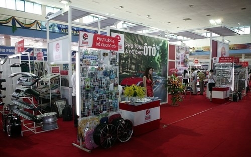 Phụ tùng và đồ chơi ôtô Việt Phát, dấu ấn tại triển lãm Autoexpo 2014 1