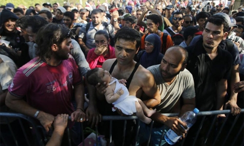 Croatia hỗn loạn vì người di cư đổ tới 