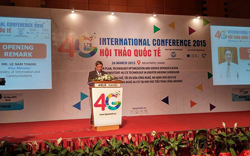 Với các nhà cung cấp thiết bị hạ tầng, đương nhiên là việc triển khai 4G càng sớm càng tốt. Nhưng, theo nhìn nhận, đánh giá từ các chuyên gia và cơ quan quản lý, thì hiện tại và 1-2 năm tới, việc triển khai 4G mới bắt đầu phù hợp.<br>