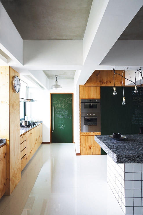 Căn hộ retro phong cách công nghiệp với phòng ngủ độc đáo - Ảnh 2.