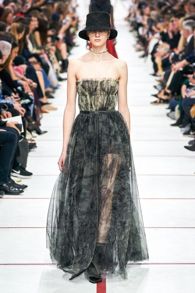 BST Thu – Đông 2019 của Dior: Hoài cổ nhưng khác biệt - Ảnh 5.