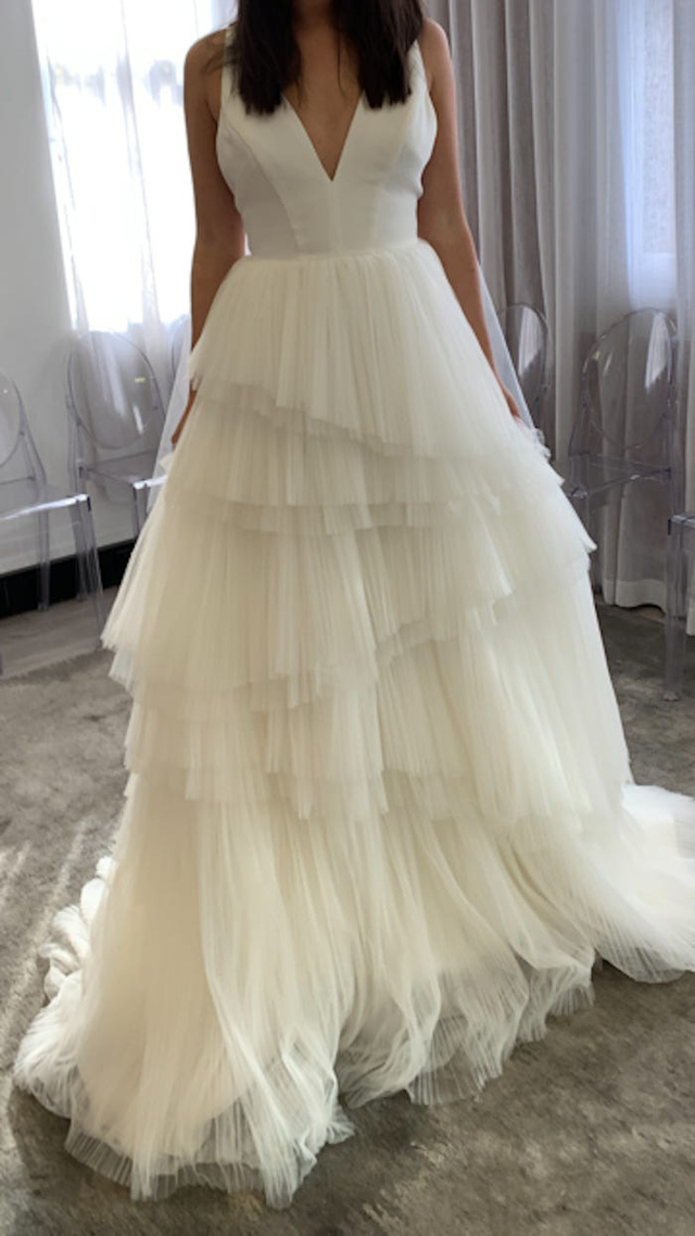 Hành trình chọn váy cưới của một cô dâu người Úc - Ảnh 5.