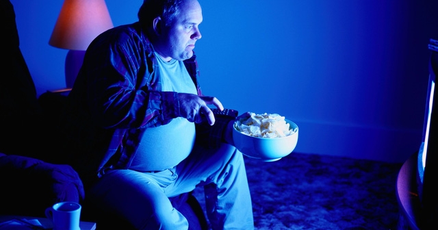 Đừng để ánh sáng xanh ảnh hưởng đến sức khỏe của bạn - Ảnh 1.