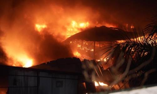 Không ăn thực phẩm trong bán kính 1km từ vụ cháy Công ty Rạng Đông