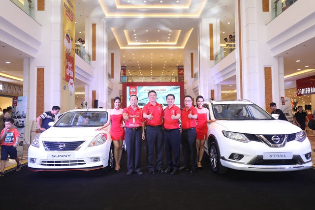 Ra mắt hai mẫu xe X-Trail và Sunny phiên bản cao cấp - Ảnh 1.