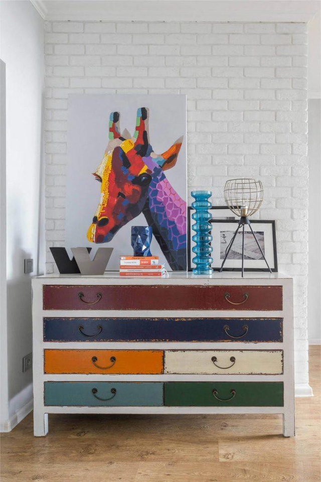 Xám và vàng trong căn hộ 3 phòng ngủ - Ảnh 2.