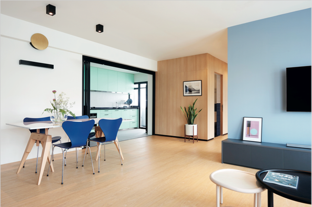 Ngôi nhà với những mảng tường màu xanh - Ảnh 2.