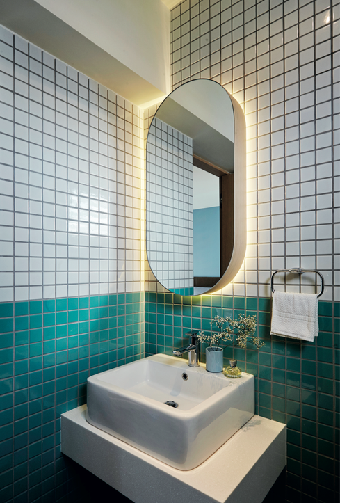 Ngôi nhà với những mảng tường màu xanh - Ảnh 8.