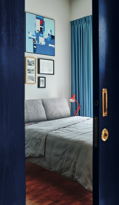 Căn hộ nhỏ ấn tượng với sắc xanh biển sâu - Ảnh 5.