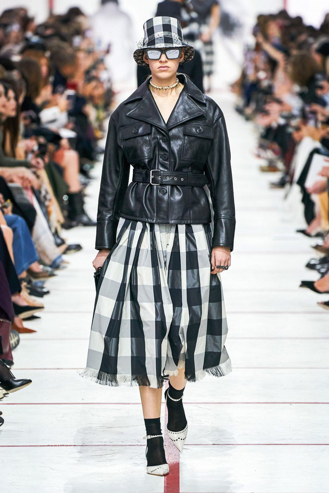 BST Thu – Đông 2019 của Dior: Hoài cổ nhưng khác biệt - Ảnh 8.
