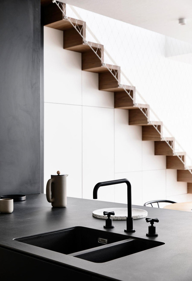 Căn hộ duplex đơn sắc - Ảnh 5.