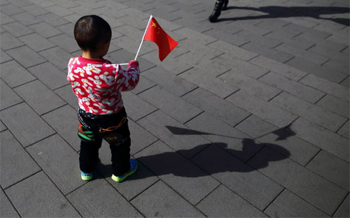 EIU nhận định, sức mạnh kinh tế ngày càng lớn của hai “gã khổng 
lồ” châu Á là Trung Quốc và Ấn Độ sẽ đi kèm với ảnh hưởng chính trị lớn 
hơn - Ảnh: Bloomberg.<br>