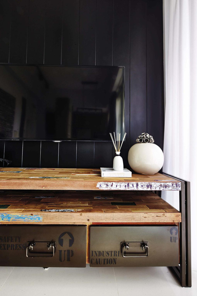 Căn hộ nhỏ đơn sắc và nhiều hoài niệm - Ảnh 4.