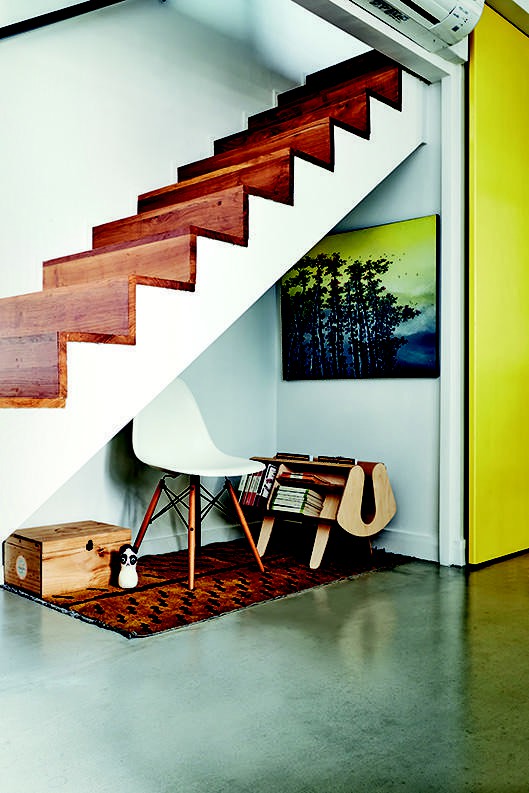 Nên làm gì để tận dụng khoảng trống dưới cầu thang? - Ảnh 7.