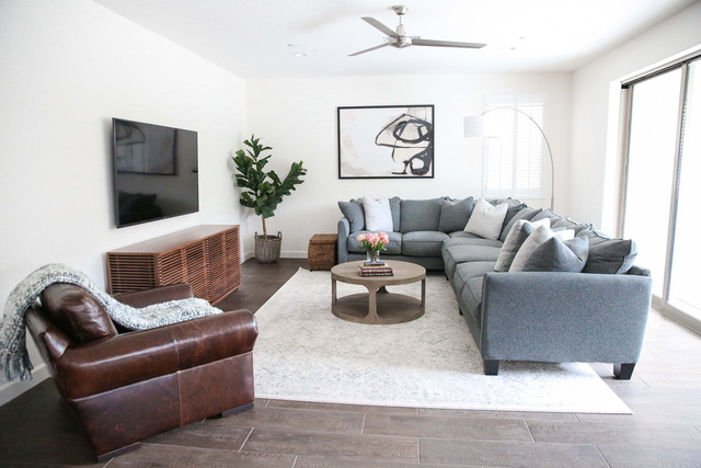 4 nguyên tắc để trưng bày tranh nghệ thuật trong nhà - Ảnh 5.