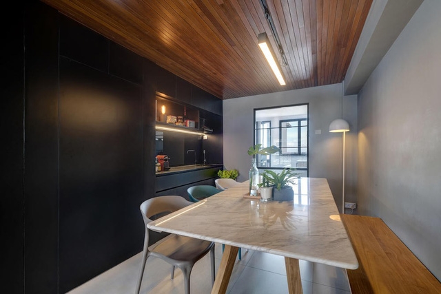 Căn hộ nhỏ tiện nghi và tinh tế sau khi cải tạo - Ảnh 1.