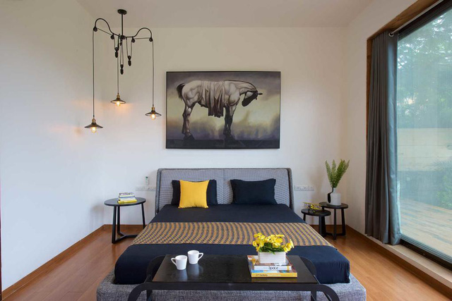 9 ý tưởng treo tranh cho mảng tường đầu giường - Ảnh 3.