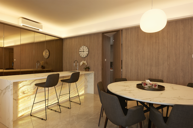 Căn hộ với nội thất gỗ liền mạch - Ảnh 2.