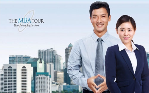 Ứng viên có thể đặt câu hỏi trực tiếp với đại diện trường và các cựu sinh viên về chương trình MBA.