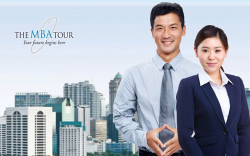 Ứng viên có thể đặt câu hỏi trực tiếp với đại diện trường và các cựu sinh viên về chương trình MBA.