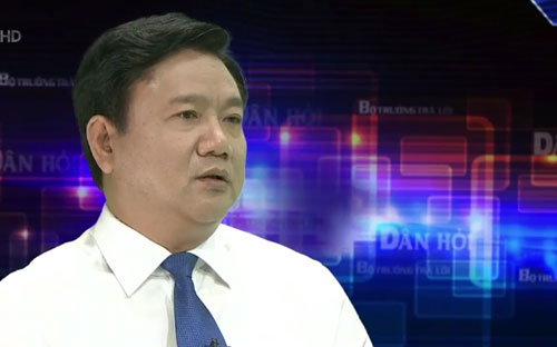 Bộ trưởng Đinh La Thăng: "Theo quy định của luật pháp thì Nhà nước và nhà đầu tư hoàn toàn được quyền thu 2 loại phí này".<br>