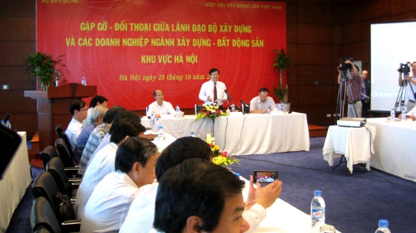 Bộ Xây dựng quyết “giải cứu” bất động sản