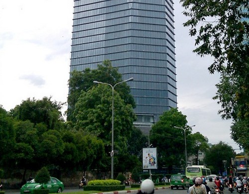 Eurowindow đã đáp ứng được các yêu cầu khắt khe của Viện Tiêu chuẩn Anh,
 xuất sắc vượt qua giai đoạn đánh giá hệ thống sản xuất, kiểm soát chất 
lượng tại xưởng để trở thành thương hiệu về kính duy nhất ở Việt Nam 
hiện nay được công nhận sản phẩm đạt tiêu chuẩn quốc tế.