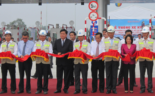 Khánh thành đường cao tốc TP. HCM - Long Thành - Dầu Giây<br>